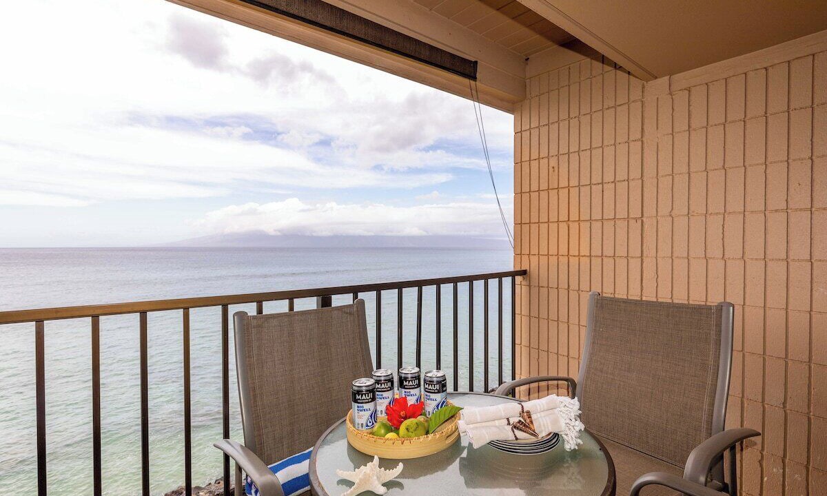 Honokowai Condo | OceanFront 1BD Condo w Ocean Views Pool AC - Kaleialoha 409