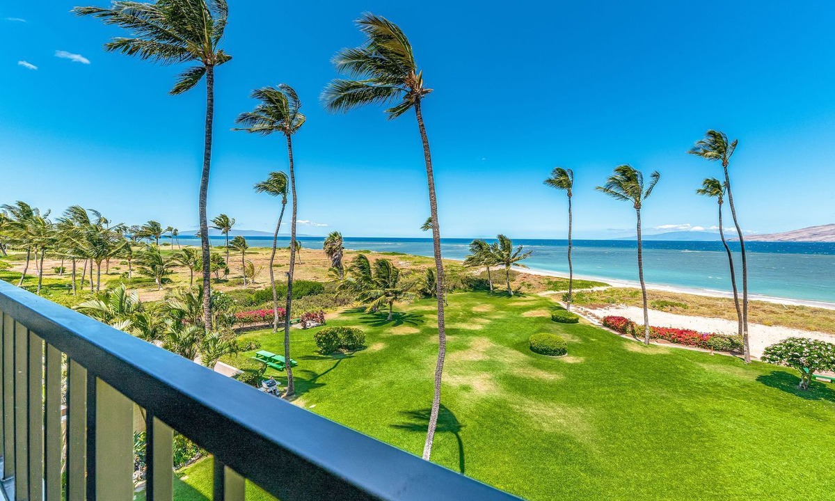 Kihei Condo | Enjoy Stunning Ocean Views From Living Room & Lanai, Bright Beautiful Condo