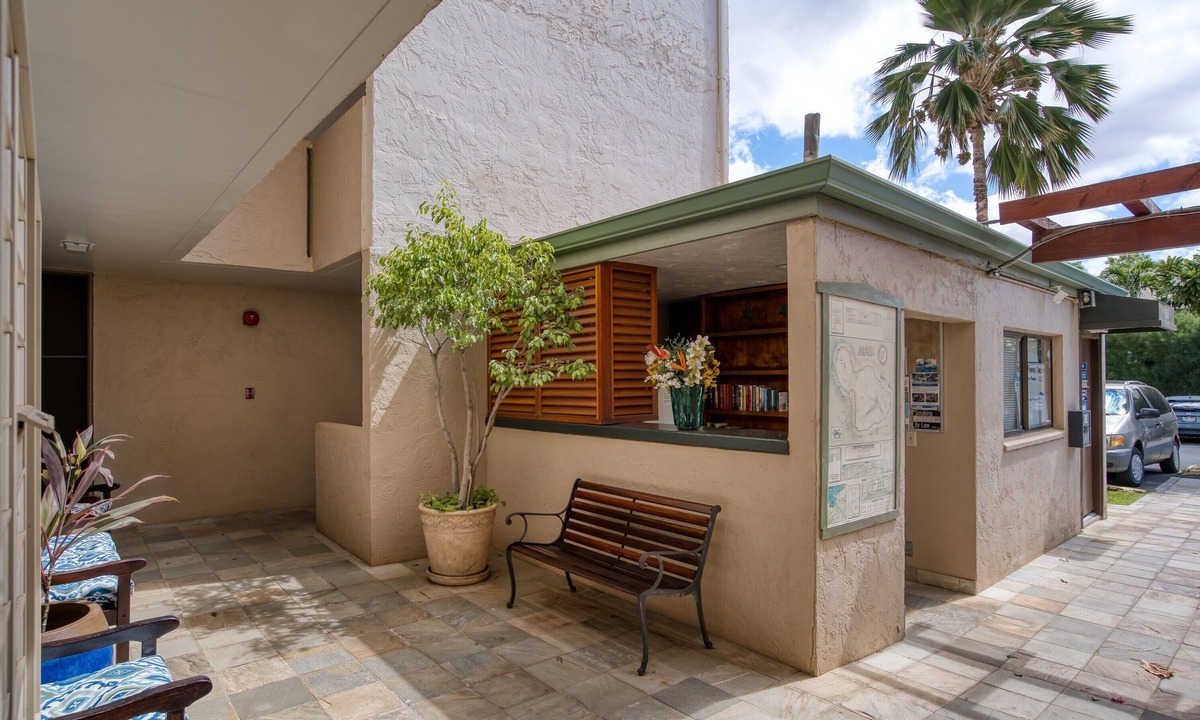 Kihei Condo | Leinaala Oceanfront #303 Panoramic Ocean Front View, A/C Great Location, Pool