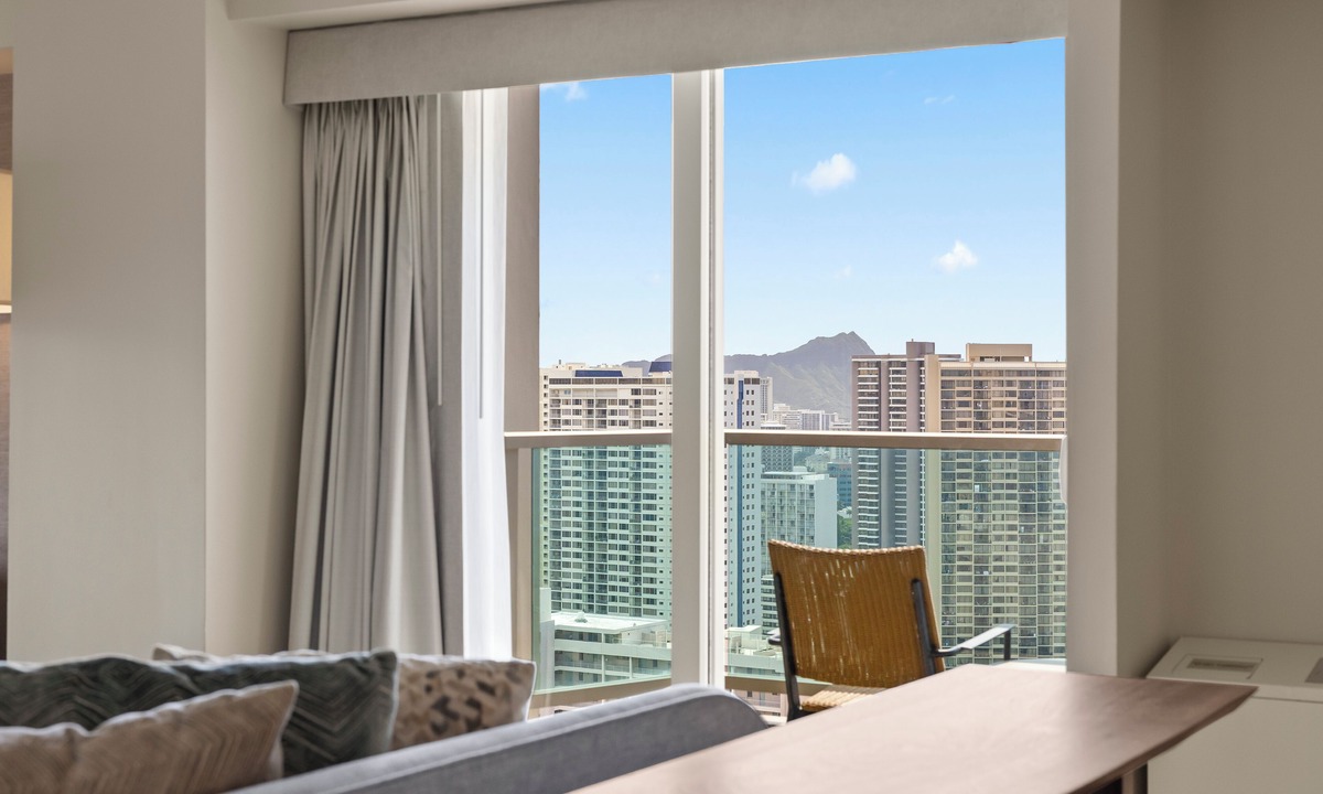 Ala Moana Condo | 34th Floor Ala Moana Large Regal Suite - 2Br/3Ba, Book Now at Special Rate!