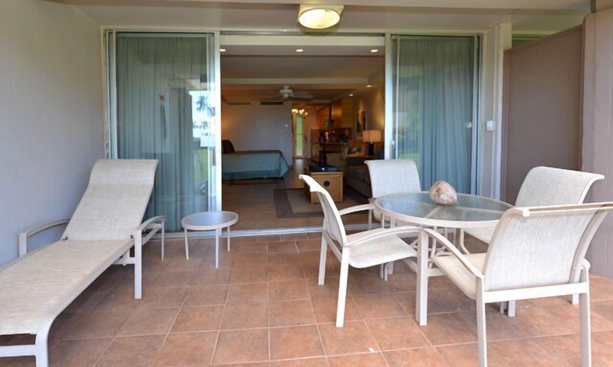 Kaanapali Condo | Kaanapali Golf Front, Modern studio, Walk to Beach 5 mins, Washer Dryer