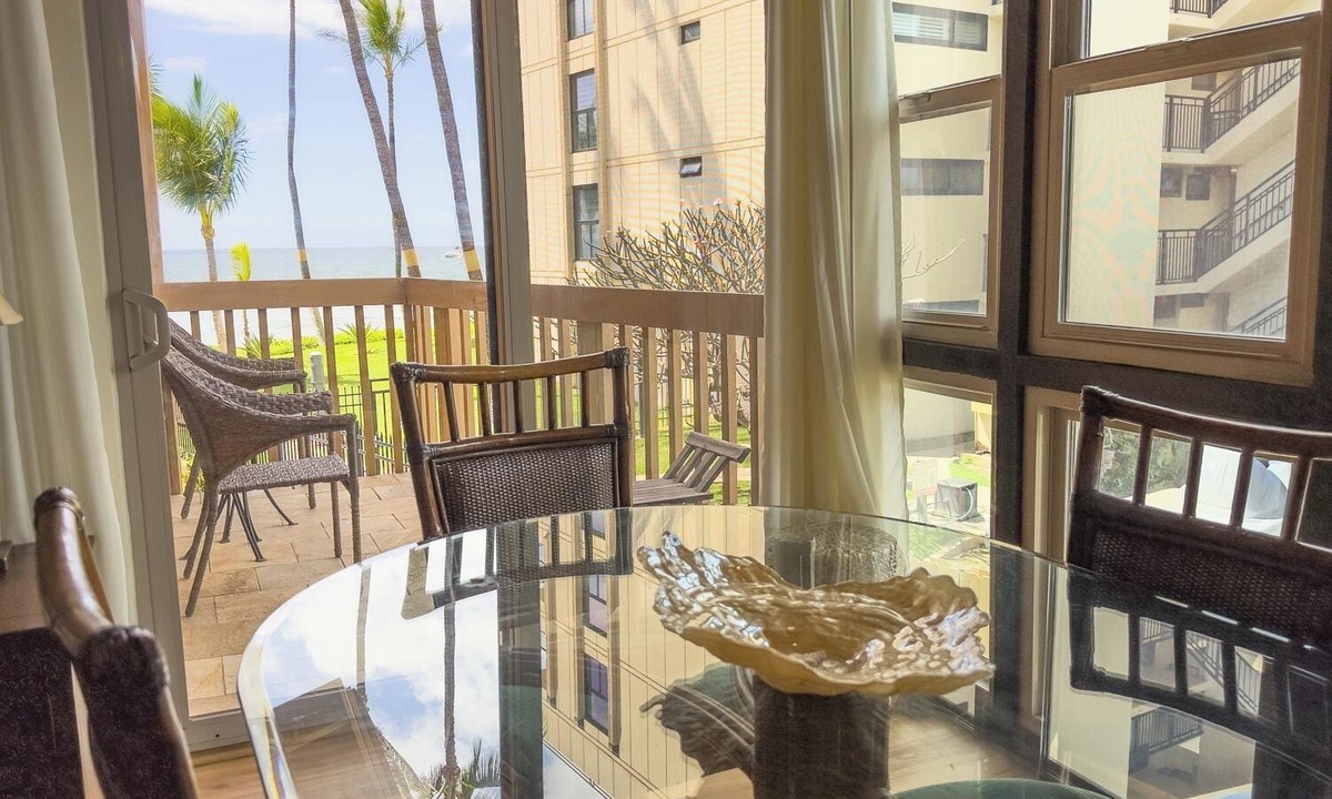 Kihei Condo | OCEANFRONT RESORT - Whale Season! Kihei Sands Beachfront Condos -B13