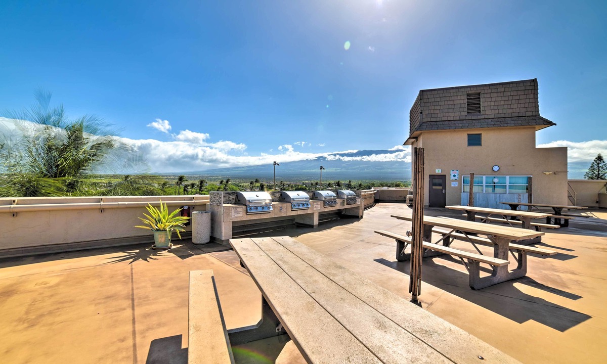 Kihei Condo | Ocean-View Kihei Condo w/Lanai: Steps to Beach!