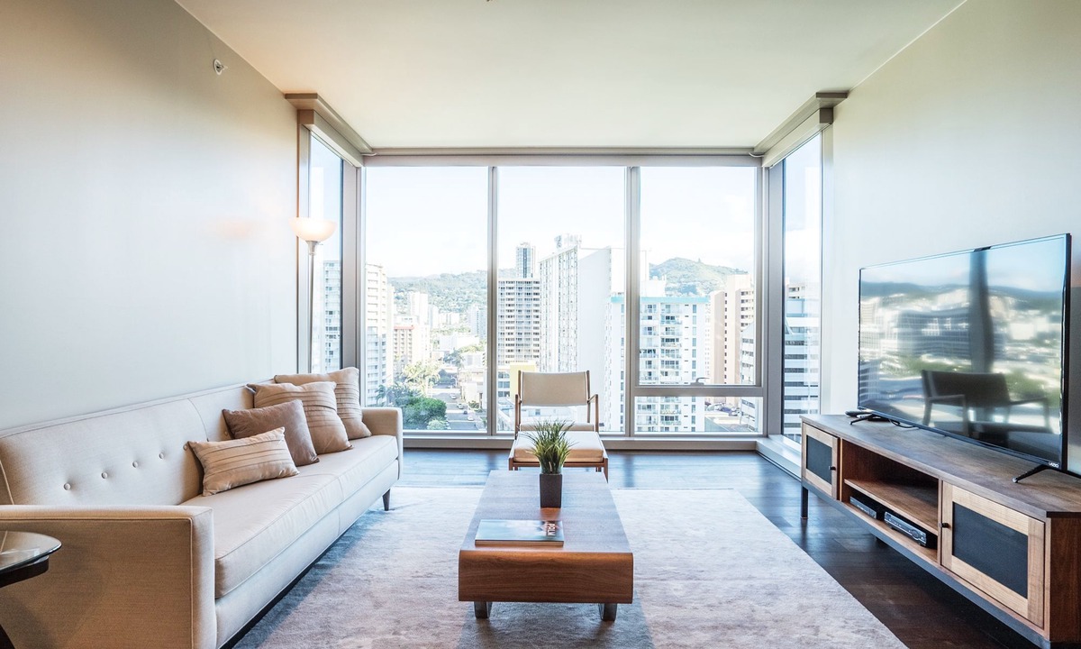 Ala Moana Condo | Luxury 1BD in ONE ALA MOANA with Beautiful View and Room with Free Parking!