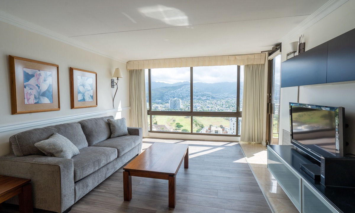Waikiki Condo | Special Rate.Charming 1BD With Ko'olau Mountain Range View!