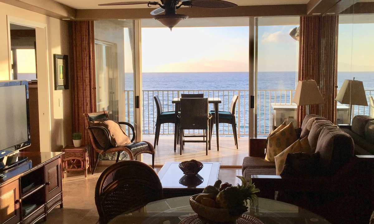 Kihei Condo | Ocean Front Renovated 2 BR/BA Luxury Condo w/A/C . 2nd Floor Unobstructed View