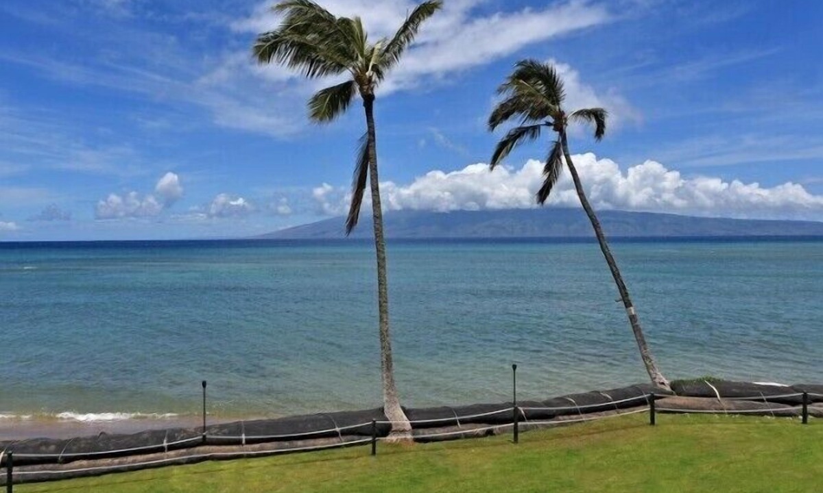Kahana Condo | Ocean-View Studio at Royal Kahana 405, Lahaina | Peaceful Island Escape