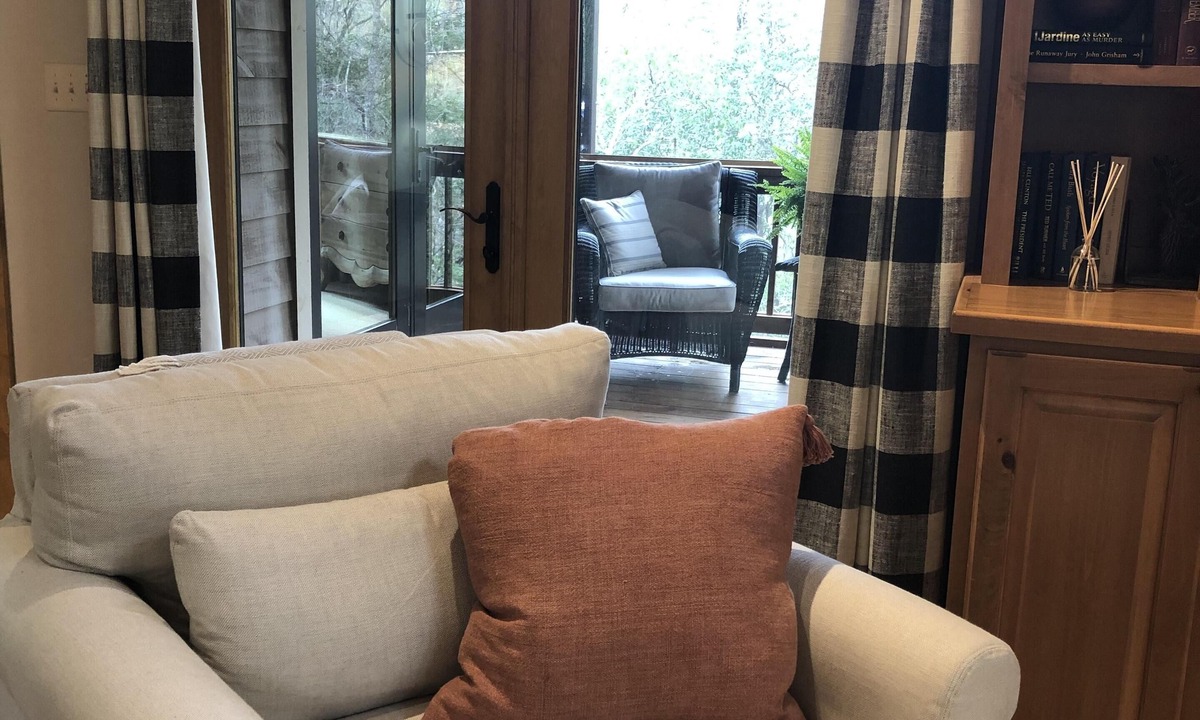 Sapphire Cabin | Beautiful mountain retreat home in Mountain Club at Cashiers