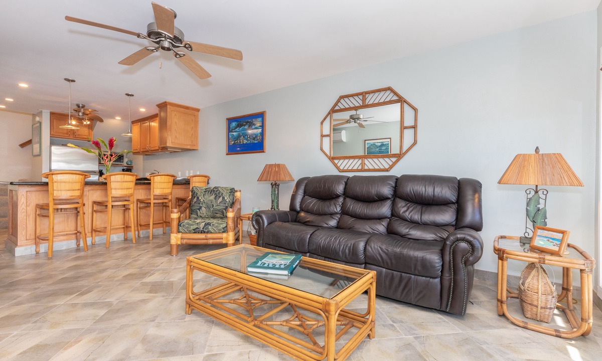 Kahana Condo | Ocean View Kahana 2BR w/secluded beach,pool, AC,2 Lanai's-Maui Condo Rental