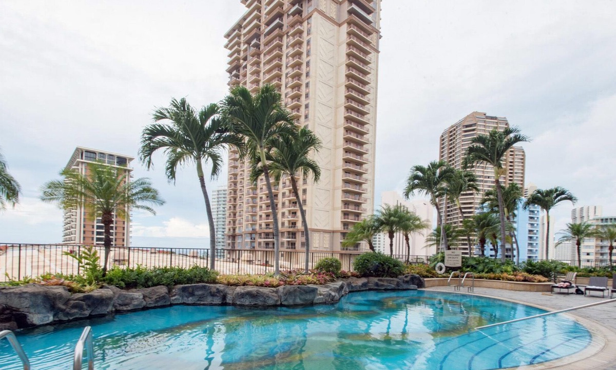Waikiki Condo | Hilton Hawaiian Village. Fabulous Beach And Lagoon! Spacious two bedroom suite!