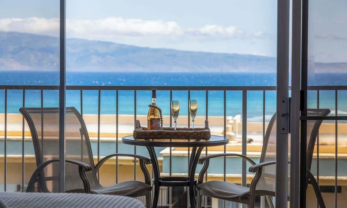Kahana Condo | Oceanview 10th floor studio, AC, resort amenities, walk to shops and dining