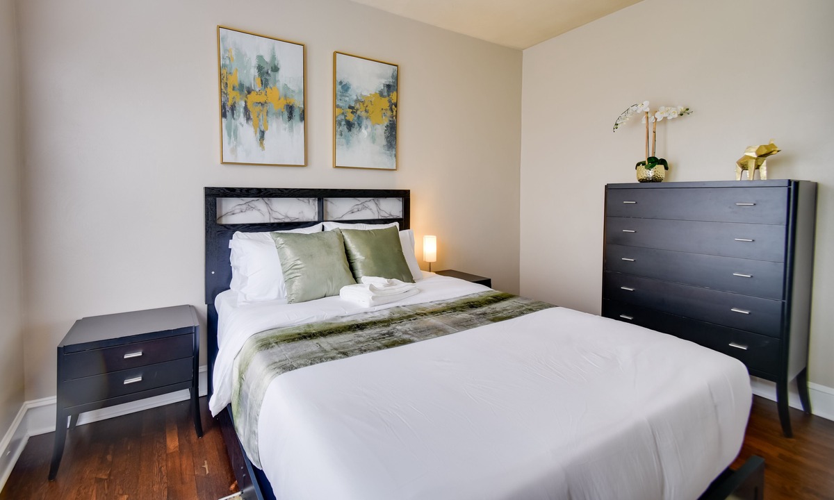 Portsmouth Apartment | Waterfront Portsmouth Apt: 1/2 Mi to Dtwn & Ferry