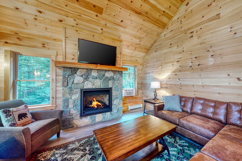 Photo of Livingroom in Carrabassett Valley