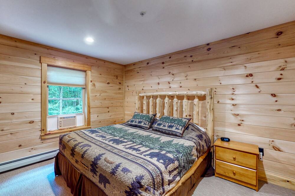 Photo of Bedroom in Carrabassett Valley