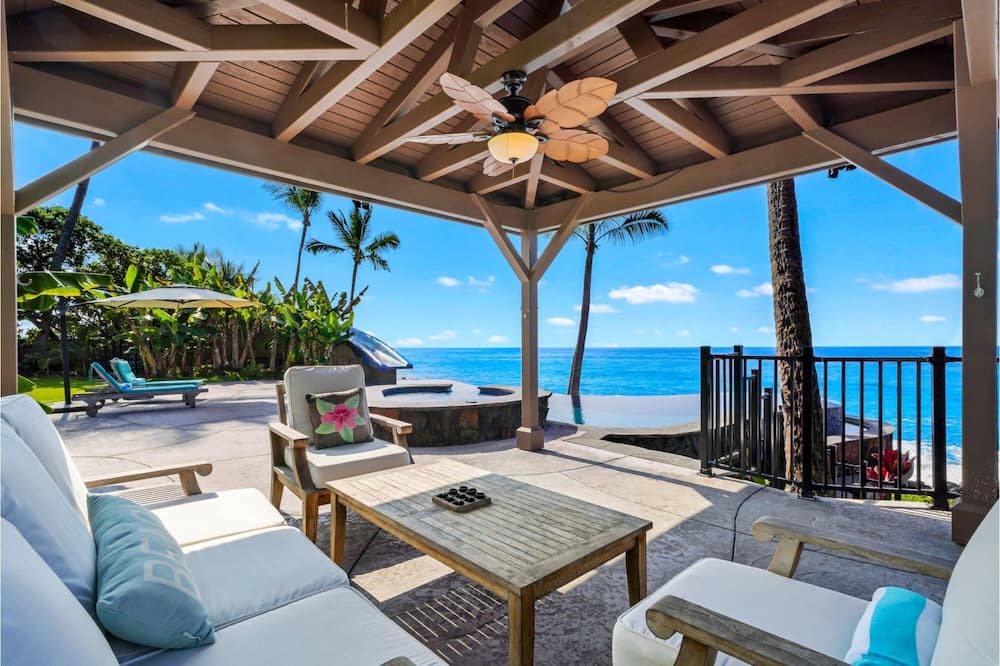 Photo of Patio Balcony in Kahaluu Bay