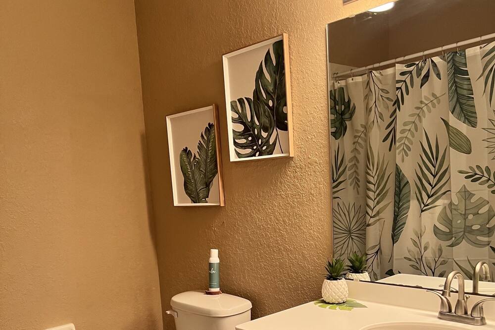Photo of Bathroom in Bahama Bay