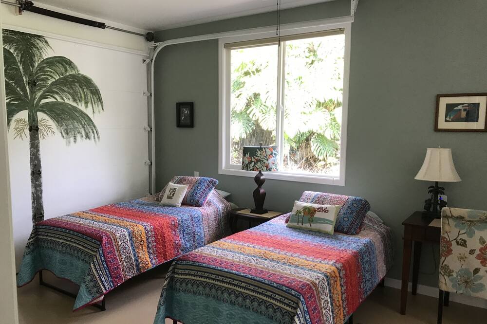 Photo of Bedroom in Holualoa