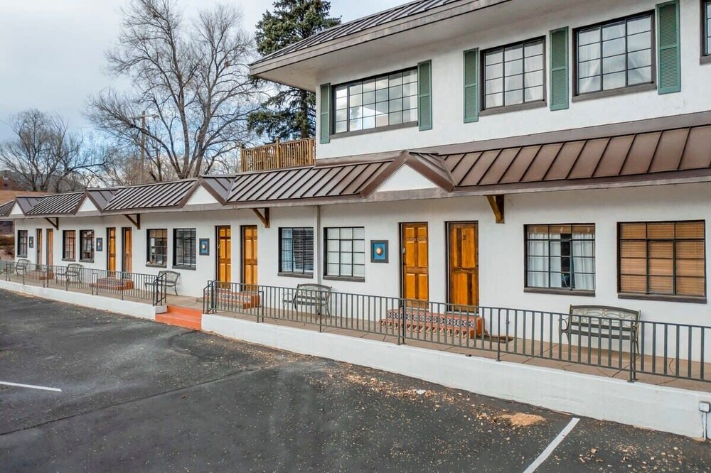 Photo of Outdoor in West Colorado Springs