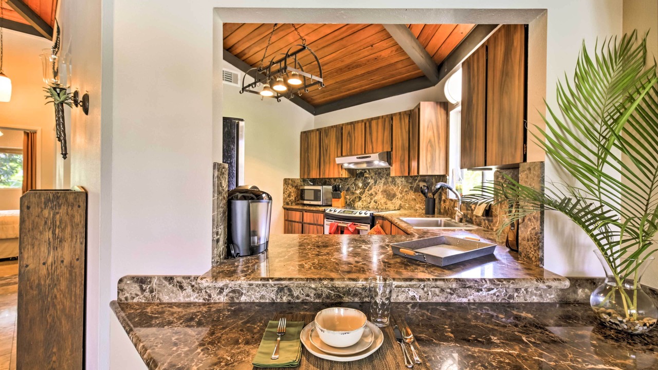 Photo of Kitchen in Kahaluu Bay