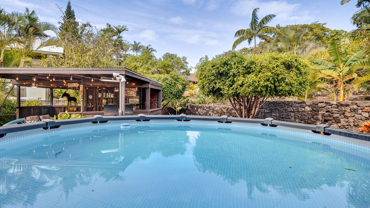 Photo of Outdoor in Kahaluu Bay
