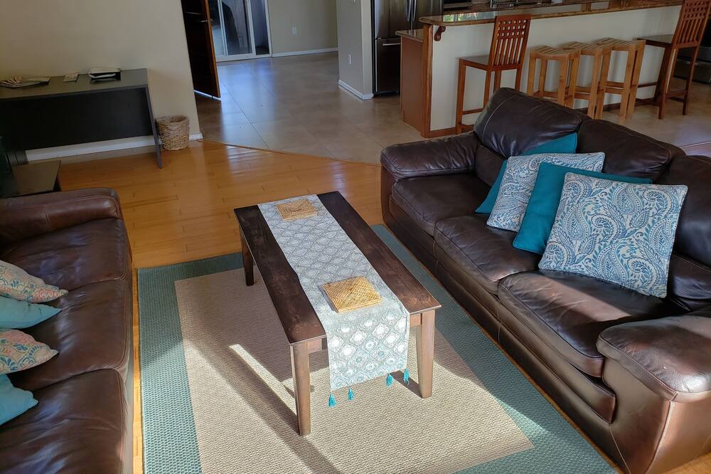 Photo of Livingroom in Pupukea