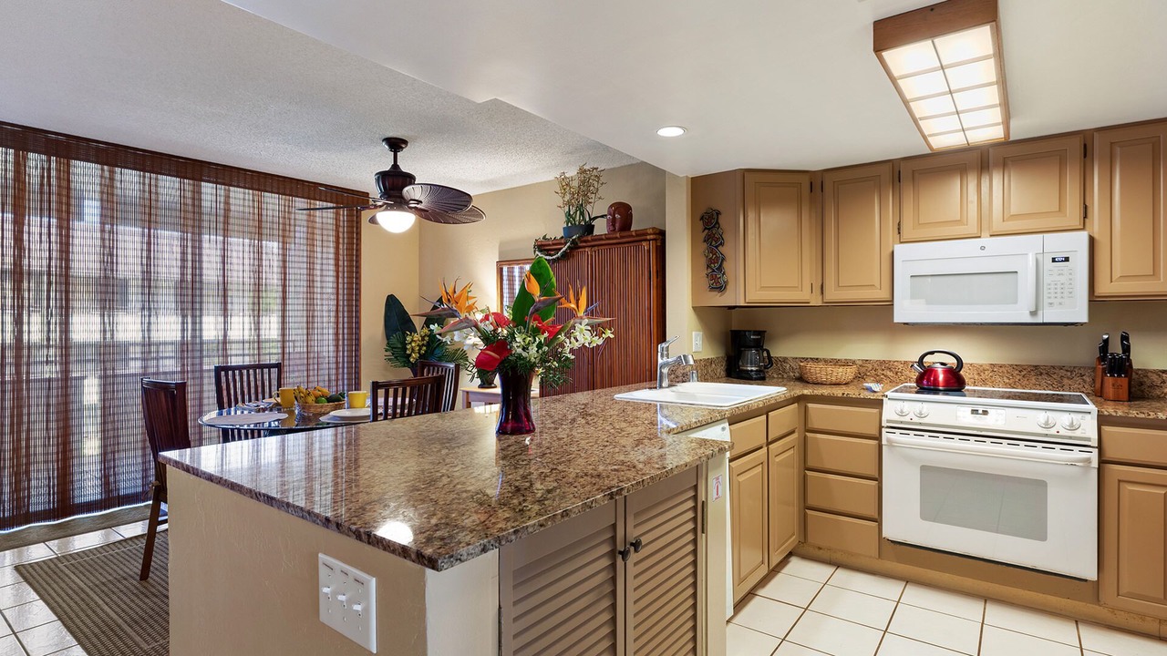 Photo of Kitchen in Kahaluu Bay