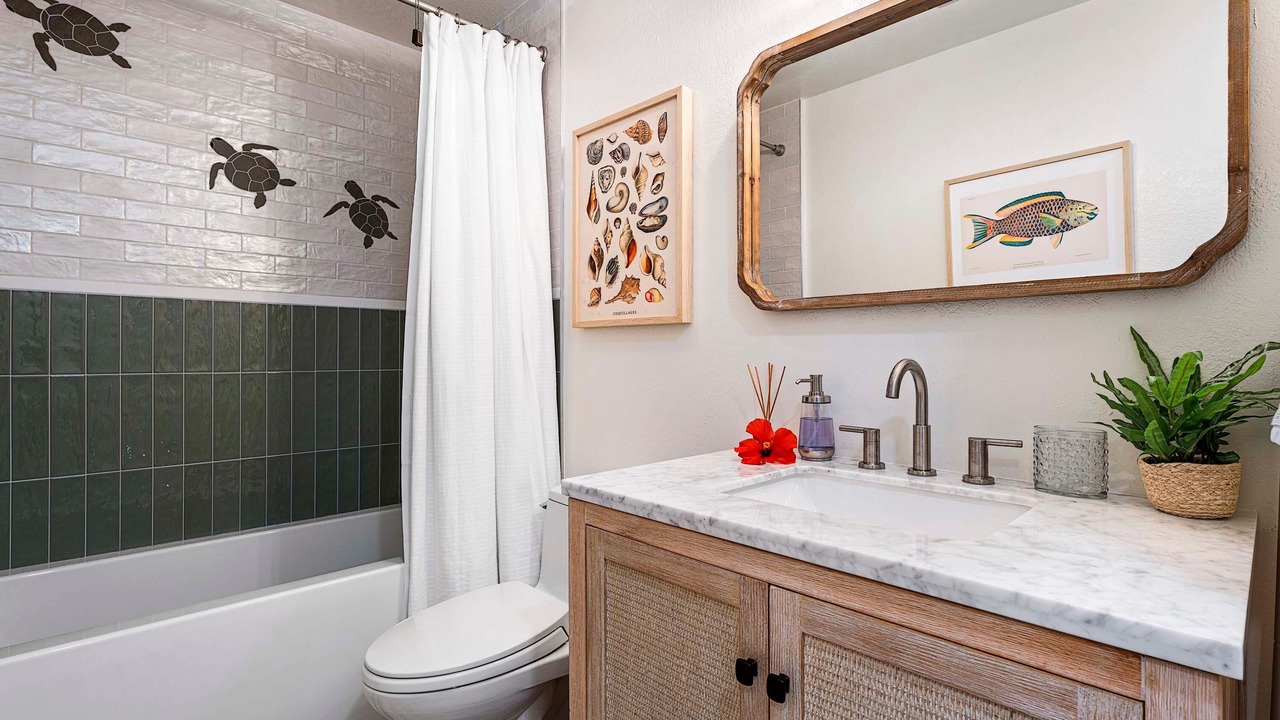 Photo of Bathroom in Historic Kailua Village