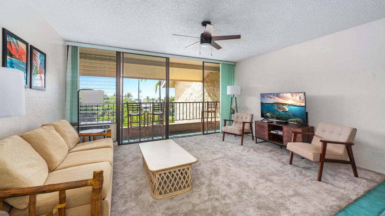 Photo of Livingroom in Historic Kailua Village