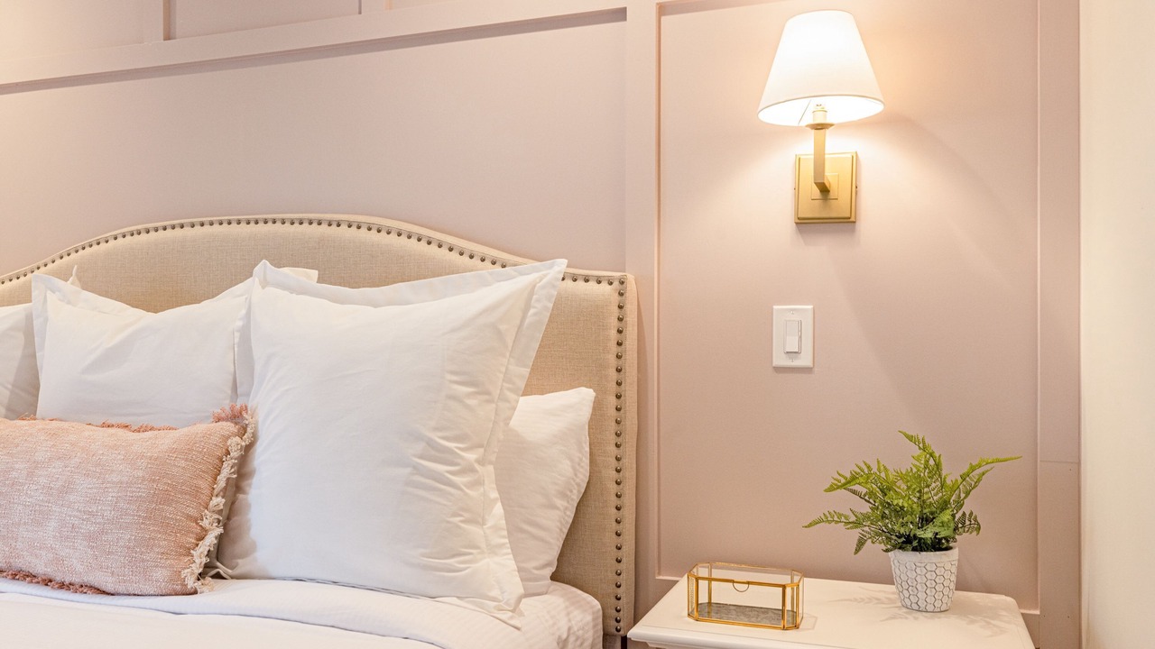 Photo of Bedroom in West Dundee