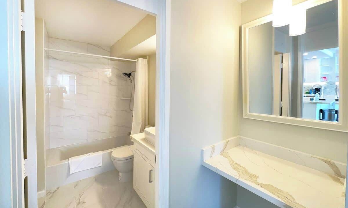Photo of Bathroom in Waikiki