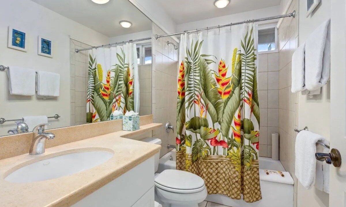 Photo of Bathroom in Waikoloa