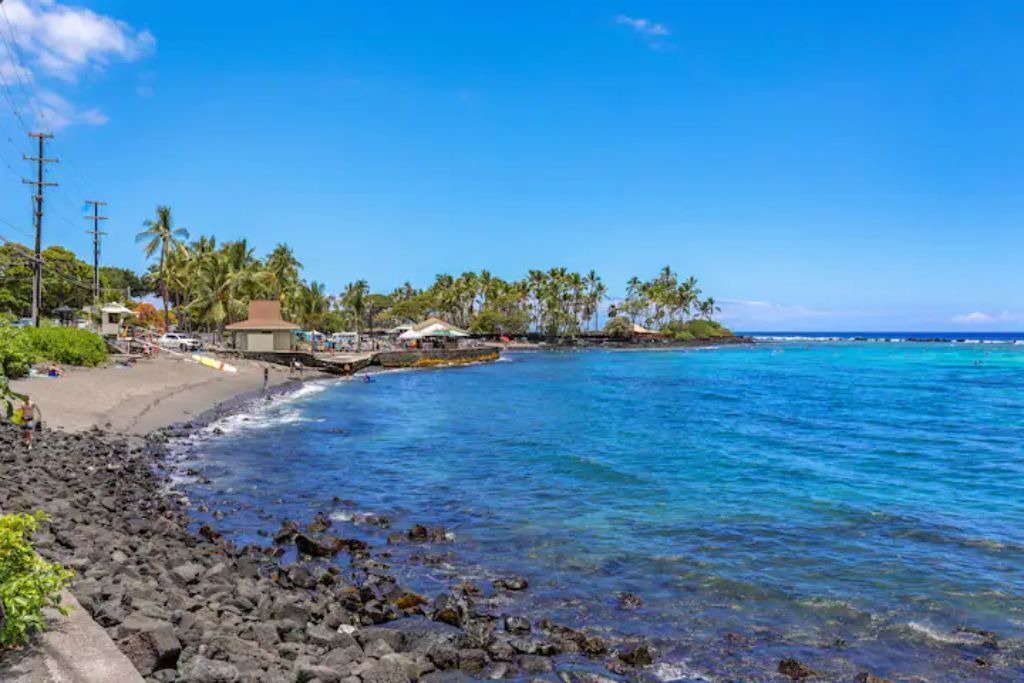 Photo of Others in Kahaluu Bay