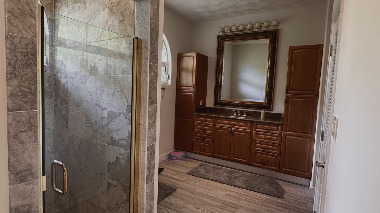 Photo of Bathroom in Wailuku