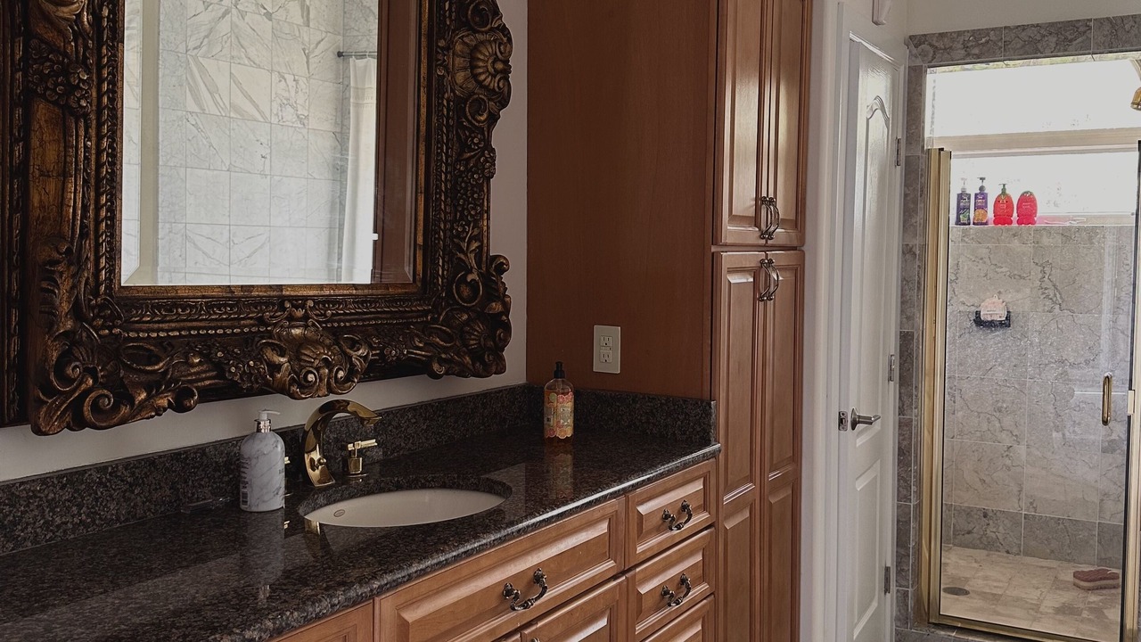 Photo of Bathroom in Wailuku