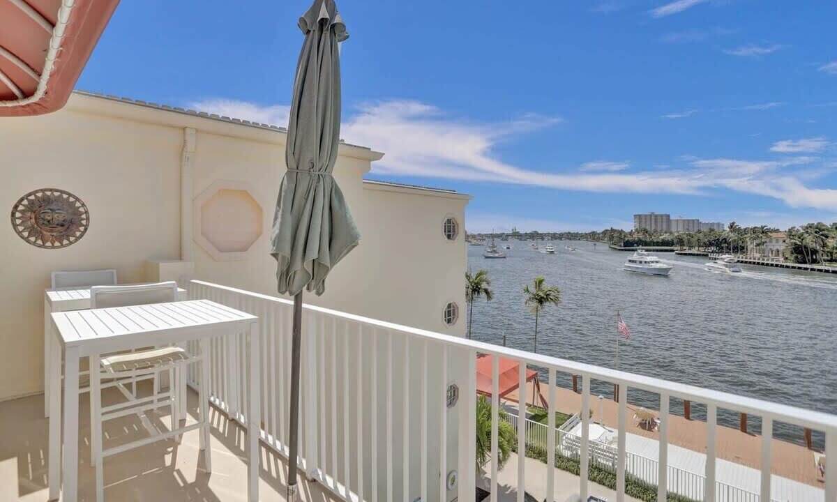 Photo of Outdoor in Central Beach