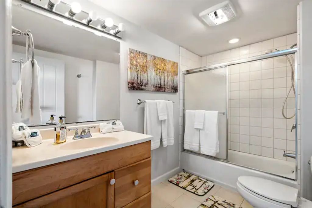 Photo of Bathroom in Captain Cook