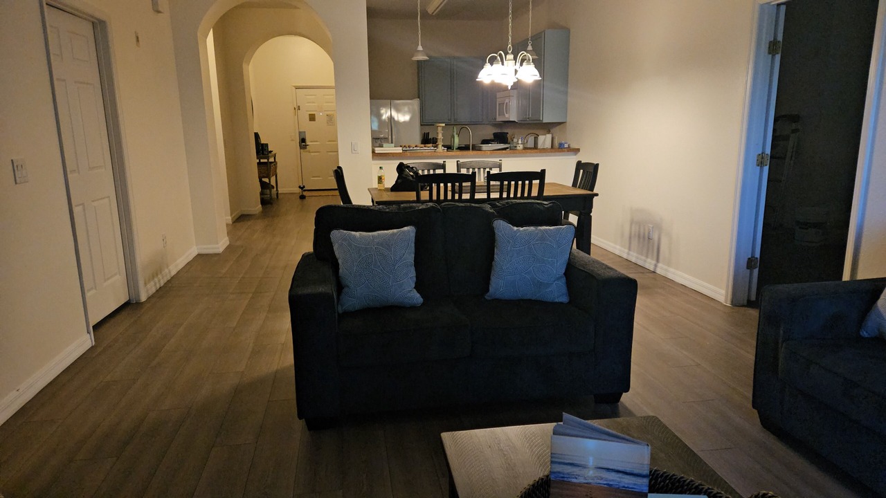 Photo of Livingroom in Bahama Bay