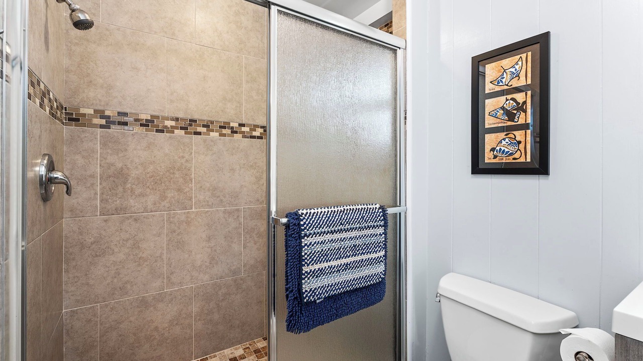 Photo of Bathroom in Kahaluu Bay
