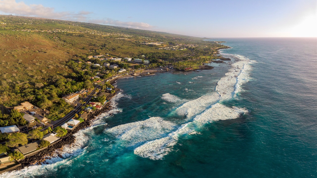 Photo of Others in Kahaluu Bay