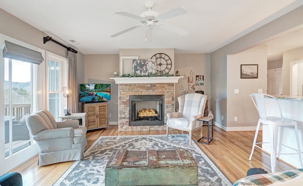 Photo of Livingroom in Foscoe
