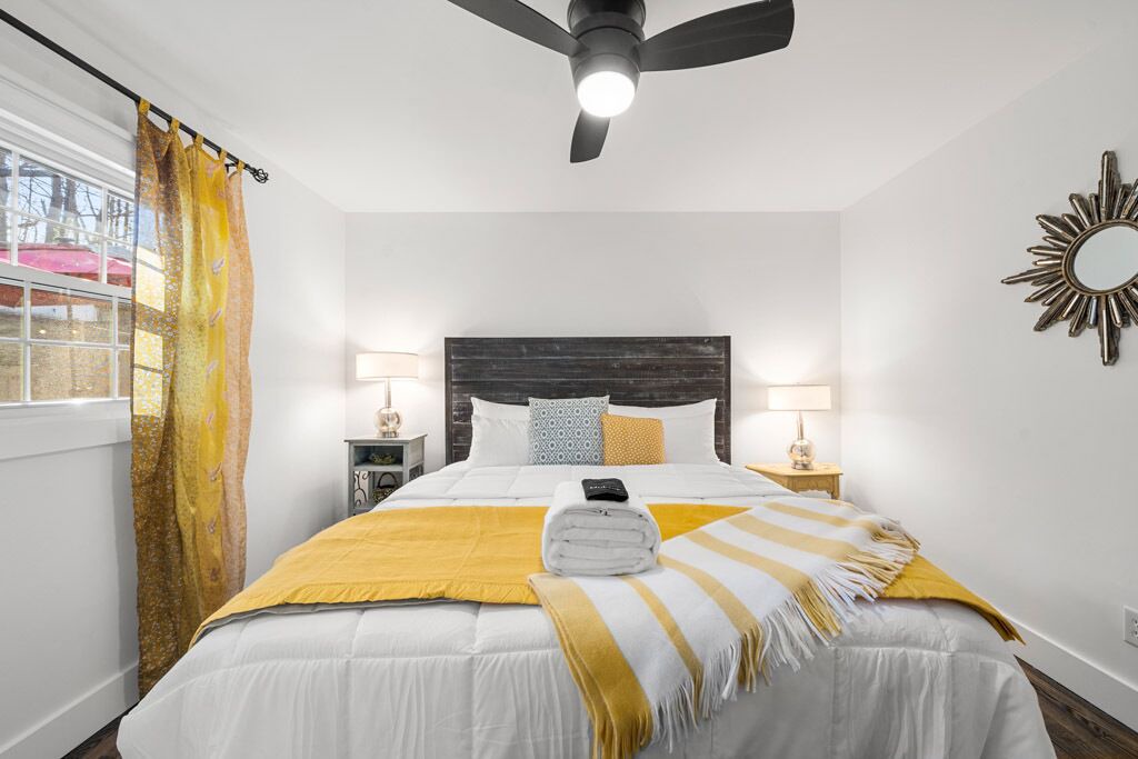 Photo of Bedroom in Royal Pines