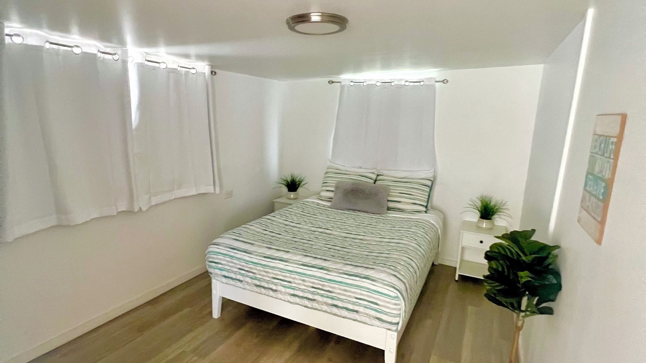 Photo of Bedroom in Waialua