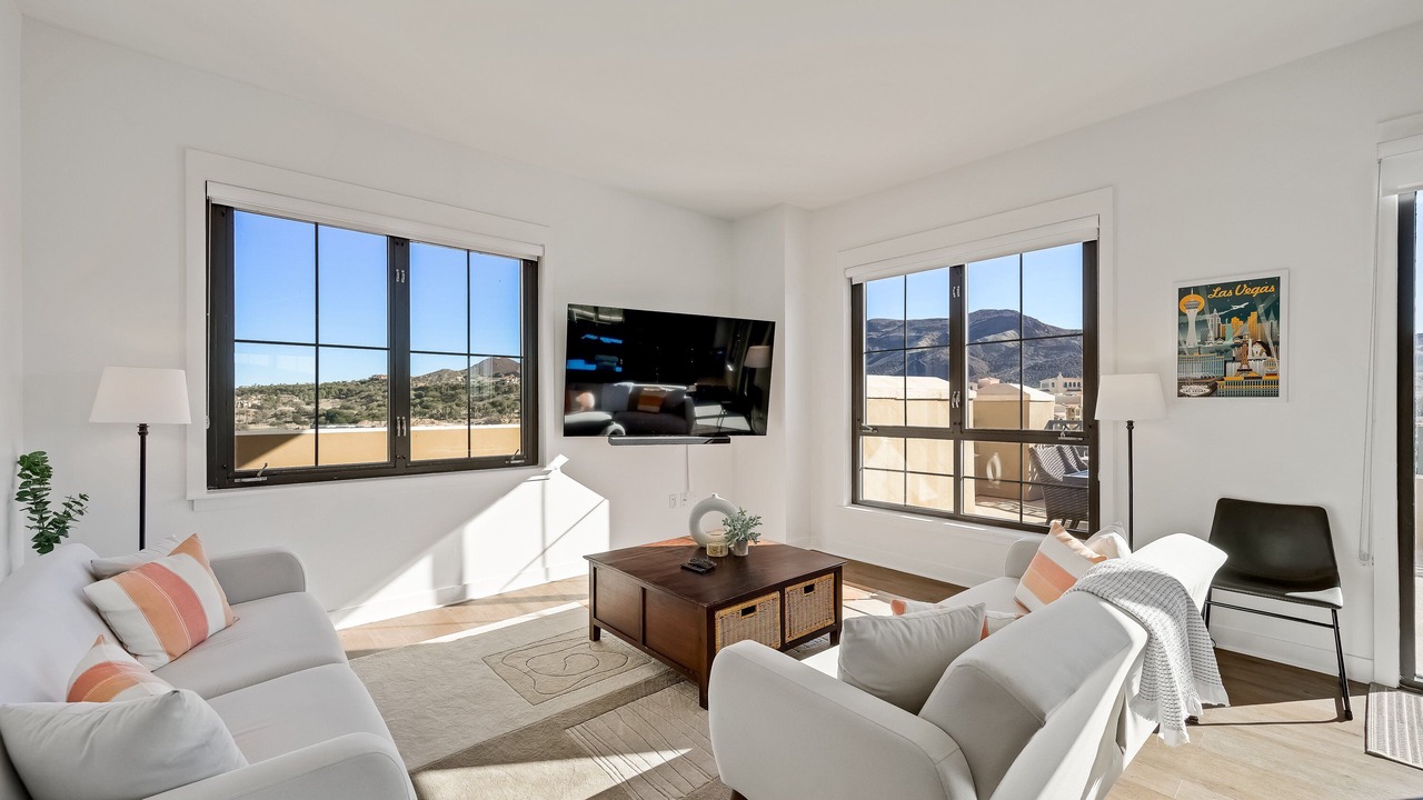Photo of Livingroom in Lake Las Vegas