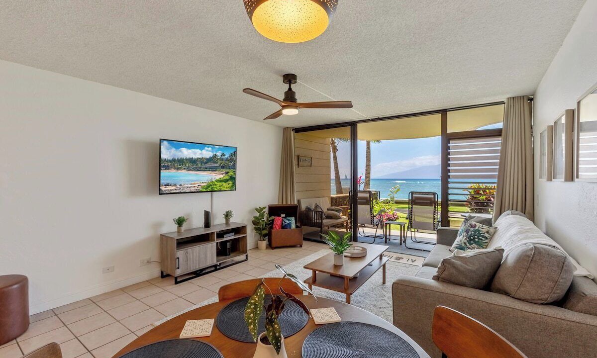 Photo of Livingroom in Kahana