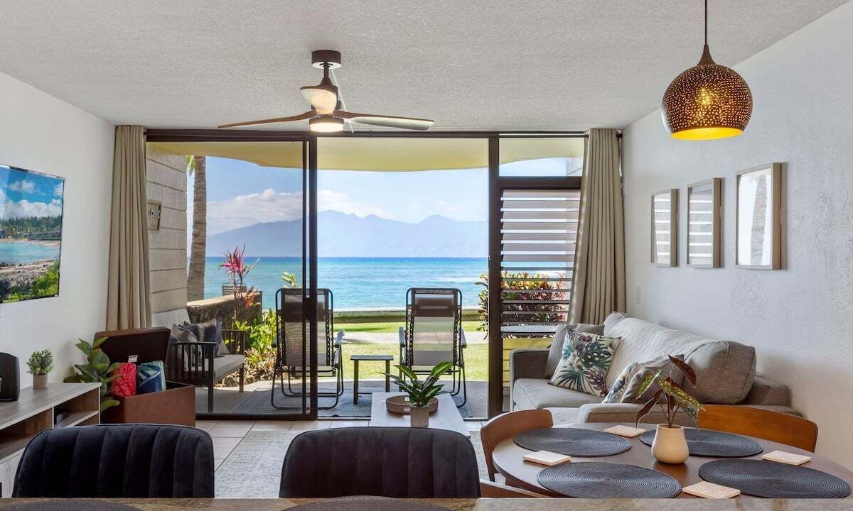 Photo of Livingroom in Kahana