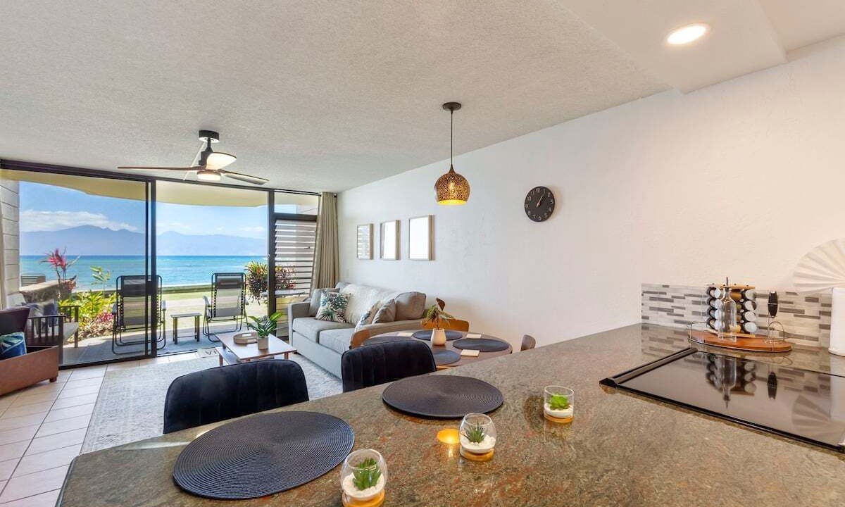 Photo of Livingroom in Kahana