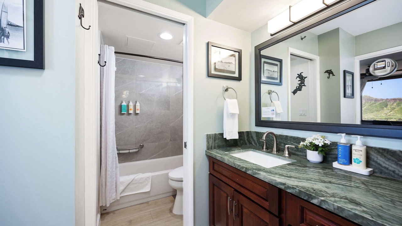 Photo of Bathroom in Waikiki