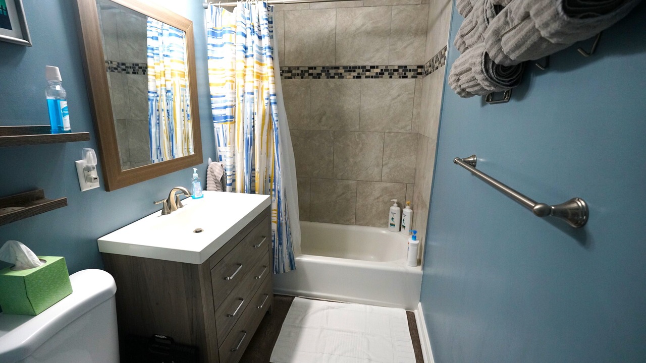 Photo of Bathroom in Elyria