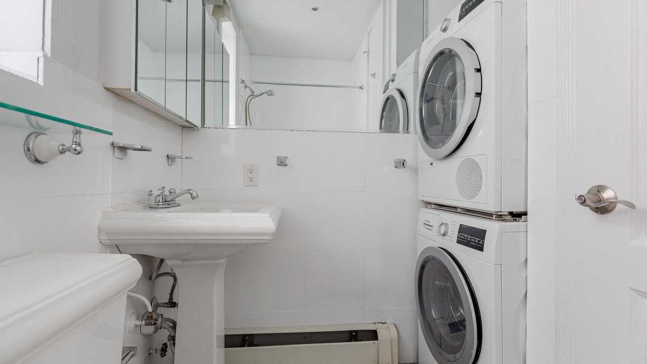 Photo of Bathroom in Alphabet City