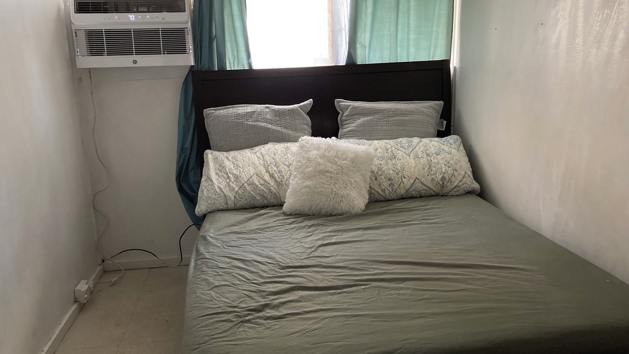Photo of Bedroom in McCully - Moiliili